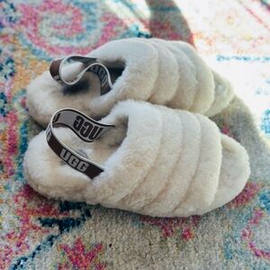 UGG Fluff Yea Slides, new without box